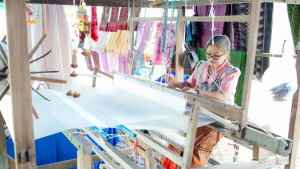 มรภ.เทพสตรี ร่วมเปิดงาน 1 อำเภอ 1 ลานสร้างสรรค์ สระโบสถ์ ชูทุนวัฒนธรรมสืบสานภูมิปัญญา มุ่งสู่เศรษฐกิจสร้างสรรค์