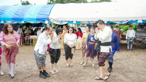 มรภ.เทพสตรี ร่วมเปิดงาน 1 อำเภอ 1 ลานสร้างสรรค์ สระโบสถ์ ชูทุนวัฒนธรรมสืบสานภูมิปัญญา มุ่งสู่เศรษฐกิจสร้างสรรค์