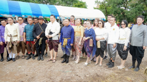 มรภ.เทพสตรี ร่วมเปิดงาน 1 อำเภอ 1 ลานสร้างสรรค์ สระโบสถ์ ชูทุนวัฒนธรรมสืบสานภูมิปัญญา มุ่งสู่เศรษฐกิจสร้างสรรค์