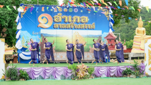 มรภ.เทพสตรี ร่วมเปิดงาน 1 อำเภอ 1 ลานสร้างสรรค์ สระโบสถ์ ชูทุนวัฒนธรรมสืบสานภูมิปัญญา มุ่งสู่เศรษฐกิจสร้างสรรค์