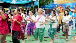 มรภ.เทพสตรี ร่วมเปิดงาน 1 อำเภอ 1 ลานสร้างสรรค์ สระโบสถ์ ชูทุนวัฒนธรรมสืบสานภูมิปัญญา มุ่งสู่เศรษฐกิจสร้างสรรค์