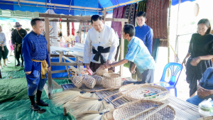 มรภ.เทพสตรี ร่วมเปิดงาน 1 อำเภอ 1 ลานสร้างสรรค์ สระโบสถ์ ชูทุนวัฒนธรรมสืบสานภูมิปัญญา มุ่งสู่เศรษฐกิจสร้างสรรค์
