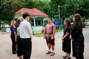 มรภ.เทพสตรี ต้อนรับเอกอัครราชทูตเวเนซุเอลา ในโอกาสเยือนมหาวิทยาลัย และ จ.ลพบุรี พร้อมหารือความร่วมมือทางวิชาการ และมอบเกียรติบัตรทีมออกแบบชุดผ้าไทย