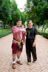มรภ.เทพสตรี ต้อนรับเอกอัครราชทูตเวเนซุเอลา ในโอกาสเยือนมหาวิทยาลัย และ จ.ลพบุรี พร้อมหารือความร่วมมือทางวิชาการ และมอบเกียรติบัตรทีมออกแบบชุดผ้าไทย