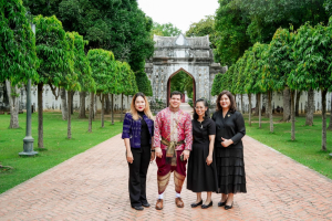 มรภ.เทพสตรี ต้อนรับเอกอัครราชทูตเวเนซุเอลา ในโอกาสเยือนมหาวิทยาลัย และ จ.ลพบุรี พร้อมหารือความร่วมมือทางวิชาการ และมอบเกียรติบัตรทีมออกแบบชุดผ้าไทย