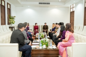 มรภ.เทพสตรี ต้อนรับเอกอัครราชทูตเวเนซุเอลา ในโอกาสเยือนมหาวิทยาลัย และ จ.ลพบุรี พร้อมหารือความร่วมมือทางวิชาการ และมอบเกียรติบัตรทีมออกแบบชุดผ้าไทย