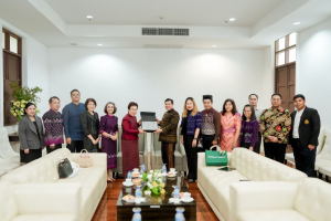มรภ.เทพสตรี ต้อนรับเอกอัครราชทูตเวเนซุเอลา ในโอกาสเยือนมหาวิทยาลัย และ จ.ลพบุรี พร้อมหารือความร่วมมือทางวิชาการ และมอบเกียรติบัตรทีมออกแบบชุดผ้าไทย