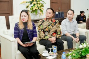 มรภ.เทพสตรี ต้อนรับเอกอัครราชทูตเวเนซุเอลา ในโอกาสเยือนมหาวิทยาลัย และ จ.ลพบุรี พร้อมหารือความร่วมมือทางวิชาการ และมอบเกียรติบัตรทีมออกแบบชุดผ้าไทย