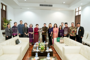 มรภ.เทพสตรี ต้อนรับเอกอัครราชทูตเวเนซุเอลา ในโอกาสเยือนมหาวิทยาลัย และ จ.ลพบุรี พร้อมหารือความร่วมมือทางวิชาการ และมอบเกียรติบัตรทีมออกแบบชุดผ้าไทย