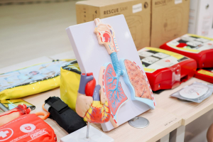 กองพัฒนานักศึกษา สนอ. มรภ.เทพสตรี จัดอบรมปฐมพยาบาลและ CPR เสริมทักษะช่วยชีวิตขั้นพื้นฐานให้นักศึกษา