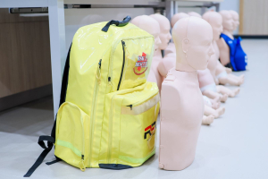กองพัฒนานักศึกษา สนอ. มรภ.เทพสตรี จัดอบรมปฐมพยาบาลและ CPR เสริมทักษะช่วยชีวิตขั้นพื้นฐานให้นักศึกษา