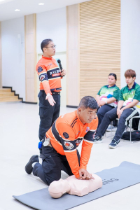 กองพัฒนานักศึกษา สนอ. มรภ.เทพสตรี จัดอบรมปฐมพยาบาลและ CPR เสริมทักษะช่วยชีวิตขั้นพื้นฐานให้นักศึกษา
