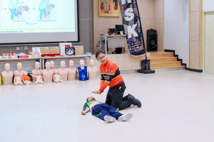 กองพัฒนานักศึกษา สนอ. มรภ.เทพสตรี จัดอบรมปฐมพยาบาลและ CPR เสริมทักษะช่วยชีวิตขั้นพื้นฐานให้นักศึกษา