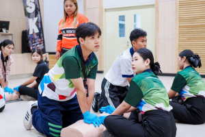 กองพัฒนานักศึกษา สนอ. มรภ.เทพสตรี จัดอบรมปฐมพยาบาลและ CPR เสริมทักษะช่วยชีวิตขั้นพื้นฐานให้นักศึกษา
