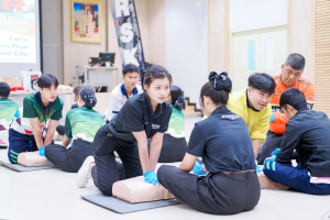 กองพัฒนานักศึกษา สนอ. มรภ.เทพสตรี จัดอบรมปฐมพยาบาลและ CPR เสริมทักษะช่วยชีวิตขั้นพื้นฐานให้นักศึกษา