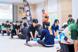 กองพัฒนานักศึกษา สนอ. มรภ.เทพสตรี จัดอบรมปฐมพยาบาลและ CPR เสริมทักษะช่วยชีวิตขั้นพื้นฐานให้นักศึกษา