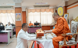 มรภ.เทพสตรี ร่วมกิจกรรม เข้าพรรษา เข้าหาธรรม เสริมสร้างคุณธรรม จริยธรรม ร่วมกับจังหวัดลพบุรี