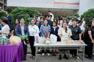 มรภ.เทพสตรี จัดพิธีทำบุญตักบาตร ถวายเป็นพระราชกุศล เนื่องในวันคล้ายวันพระราชสมภพ สมเด็จพระบรมราชชนนีพันปีหลวง และวันแม่แห่งชาติ