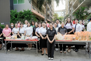 มรภ.เทพสตรี จัดพิธีทำบุญตักบาตร ถวายเป็นพระราชกุศล เนื่องในวันคล้ายวันพระราชสมภพ สมเด็จพระบรมราชชนนีพันปีหลวง และวันแม่แห่งชาติ