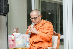 มรภ.เทพสตรี จัดพิธีทำบุญตักบาตร ถวายเป็นพระราชกุศล เนื่องในวันคล้ายวันพระราชสมภพ สมเด็จพระบรมราชชนนีพันปีหลวง และวันแม่แห่งชาติ