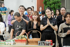 มรภ.เทพสตรี จัดพิธีทำบุญตักบาตร ถวายเป็นพระราชกุศล เนื่องในวันคล้ายวันพระราชสมภพ สมเด็จพระบรมราชชนนีพันปีหลวง และวันแม่แห่งชาติ