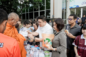 มรภ.เทพสตรี จัดพิธีทำบุญตักบาตร ถวายเป็นพระราชกุศล เนื่องในวันคล้ายวันพระราชสมภพ สมเด็จพระบรมราชชนนีพันปีหลวง และวันแม่แห่งชาติ