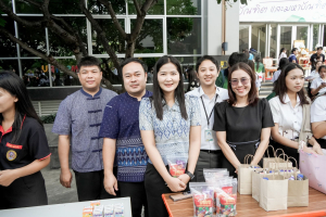 มรภ.เทพสตรี จัดพิธีทำบุญตักบาตร ถวายเป็นพระราชกุศล เนื่องในวันคล้ายวันพระราชสมภพ สมเด็จพระบรมราชชนนีพันปีหลวง และวันแม่แห่งชาติ