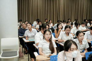 คณะครุศาสตร์ มรภ.เทพสตรี จัดโครงการพัฒนาศักยภาพนักศึกษาชั้นปีที่ 1 ด้านเทคโนโลยีสารสนเทศและการสื่อสาร มุ่งเสริมทักษะดิจิทัลสำหรับครูยุคใหม่