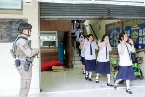 รร.สาธิต มรภ.เทพสตรี จัดกิจกรรมซ้อมแผนเผชิญเหตุภยันตราย เสริมสร้างความปลอดภัยและทักษะเอาชีวิตรอดให้แก่นักเรียน