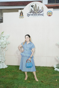 มรภ.เทพสตรี ร่วมเดินแบบแฟชั่นโชว์ชุดผ้าไทย โครงการ ภูษาพัสตราภรณ์เมืองละโว้ เพื่อน้อมรำลึกพระมหากรุณาธิคุณสมเด็จพระบรมราชชนนีพันปีหลวง ณ บ้านวิชาเยนทร์