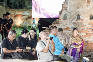 มรภ.เทพสตรี ร่วมเดินแบบแฟชั่นโชว์ชุดผ้าไทย โครงการ ภูษาพัสตราภรณ์เมืองละโว้ เพื่อน้อมรำลึกพระมหากรุณาธิคุณสมเด็จพระบรมราชชนนีพันปีหลวง ณ บ้านวิชาเยนทร์