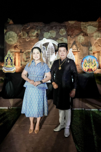 มรภ.เทพสตรี ร่วมเดินแบบแฟชั่นโชว์ชุดผ้าไทย โครงการ ภูษาพัสตราภรณ์เมืองละโว้ เพื่อน้อมรำลึกพระมหากรุณาธิคุณสมเด็จพระบรมราชชนนีพันปีหลวง ณ บ้านวิชาเยนทร์