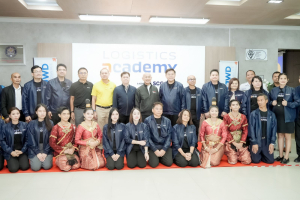 มรภ.เทพสตรี ร่วมต้อนรับ องคมนตรี เยี่ยมชมโครงการโรงเรียนทักษะพิพัฒน์ โครงการโรงเรียนผู้นำชุมชนประโยชน์สุข จ.สระบุรี และเปิดอาคาร Logistics Academy สระบุรี ยกระดับมาตรฐานโลจิสติกส์ไทยสู่สากล