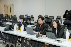 มรภ.เทพสตรี ต้อนรับผู้แทน บ.วิชั่นเน็ต รายงานผลบำรุงรักษาระบบบริการการศึกษา งานทะเบียนและประมวลผล