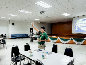 กองพัฒนานักศึกษา สนอ. มรภ.เทพสตรี จัดอบรม ประดิษฐ์มาลัยมะลินานาจากกระดาษทิชชู่ เสริมทักษะสร้างอาชีพแก่ศิษย์เก่าและชุมชน