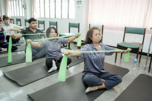 สำนักวิทยบริการฯ มรภ.เทพสตรี จัดอบรมยกระดับคุณภาพชีวิตบุคลากร เติมความรู้ป้องกัน ภาวะออฟฟิศซินโดรม มุ่งสู่การเป็นแหล่งเรียนรู้มาตรฐาน