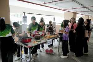 คณะมนุษยศาสตร์ฯ มรภ.เทพสตรี จัดกิจกรรมตลาดนัดใต้ดิน HUSO TRU Market เปิดพื้นที่เรียนรู้นอกห้องเรียน เสริมทักษะผู้ประกอบการและศักยภาพนักศึกษา