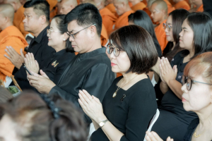 มรภ.เทพสตรี ร่วมพิธีสวดพระพุทธมนต์และเจริญจิตภาวนาอุทิศถวายพระราชกุศลแด่ สมเด็จพระบรมราชชนนีพันปีหลวง และอุทิศถวายพระกุศลแด่ สมเด็จพระเจ้าลูกเธอ เจ้าฟ้าพัชรกิติยาภาฯ