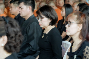 มรภ.เทพสตรี ร่วมพิธีสวดพระพุทธมนต์และเจริญจิตภาวนาอุทิศถวายพระราชกุศลแด่ สมเด็จพระบรมราชชนนีพันปีหลวง และอุทิศถวายพระกุศลแด่ สมเด็จพระเจ้าลูกเธอ เจ้าฟ้าพัชรกิติยาภาฯ