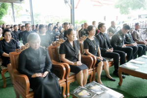 มรภ.เทพสตรี ร่วมพิธีสวดพระพุทธมนต์และเจริญจิตภาวนาอุทิศถวายพระราชกุศลแด่ สมเด็จพระบรมราชชนนีพันปีหลวง และอุทิศถวายพระกุศลแด่ สมเด็จพระเจ้าลูกเธอ เจ้าฟ้าพัชรกิติยาภาฯ