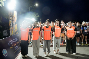 มรภ.เทพสตรี ร่วมพิธีเปิดการแข่งขันวิ่ง Lopburi Half Marathon 2026 ณ อ่างซับเหล็ก มุ่งหนุนท่องเที่ยวเชิงกีฬาและส่งเสริมสุขภาพชุมชน