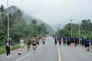มรภ.เทพสตรี ร่วมพิธีเปิดการแข่งขันวิ่ง Lopburi Half Marathon 2026 ณ อ่างซับเหล็ก มุ่งหนุนท่องเที่ยวเชิงกีฬาและส่งเสริมสุขภาพชุมชน