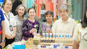 คณะวิทยาการจัดการ มรภ.เทพสตรี หนุนเศรษฐกิจฐานราก เปิดโครงการพัฒนาช่องทางการตลาด ณ โรบินสันไลฟ์สไตล์ ลพบุรี เพิ่มโอกาส สร้างรายได้สู่ชุมชน