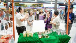 คณะวิทยาการจัดการ มรภ.เทพสตรี หนุนเศรษฐกิจฐานราก เปิดโครงการพัฒนาช่องทางการตลาด ณ โรบินสันไลฟ์สไตล์ ลพบุรี เพิ่มโอกาส สร้างรายได้สู่ชุมชน