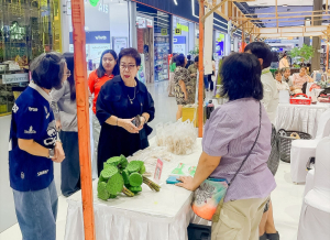 คณะวิทยาการจัดการ มรภ.เทพสตรี หนุนเศรษฐกิจฐานราก เปิดโครงการพัฒนาช่องทางการตลาด ณ โรบินสันไลฟ์สไตล์ ลพบุรี เพิ่มโอกาส สร้างรายได้สู่ชุมชน