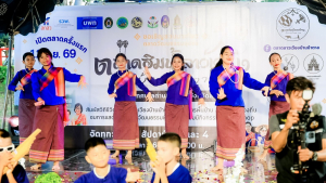 มรภ.เทพสตรี ร่วมกับ เทศบาลตำบลป่าตาล เปิดตัว ตลาดฮิมน้ำลาวเวียงบ้านป่าตาล แลนด์มาร์กวัฒนธรรมแห่งใหม่ ขับเคลื่อนเศรษฐกิจฐานราก