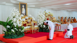 มรภ.เทพสตรี ร่วมพิธีทำบุญตักบาตรและพิธีบำเพ็ญกุศลทักษิณานุประทาน อุทิศถวายเป็นพระกุศลแด่ สมเด็จพระเจ้าลูกเธอ เจ้าฟ้าพัชรกิติยาภาฯ ในวาระครบ 100 วัน (สตมวาร)
