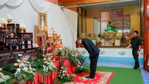 มรภ.เทพสตรี ร่วมพิธีสวดพระพุทธมนต์และเจริญจิตภาวนาอุทิศถวายพระราชกุศลแด่ สมเด็จพระบรมราชชนนีพันปีหลวง และอุทิศถวายพระกุศลแด่ สมเด็จพระเจ้าลูกเธอ เจ้าฟ้าพัชรกิติยาภาฯ