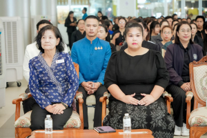 มรภ.เทพสตรี ร่วมกิจกรรมจัดทำดอกไม้จันทร์ เพื่อใช้ในงานพระราชพิธีถวายพระเพลิงพระบรมศพ สมเด็จพระนางเจ้าสิริกิติ์ พระบรมราชินีนาถ พระบรมราชชนนีพันปีหลวง