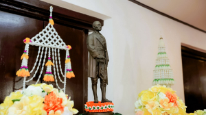 มรภ.เทพสตรี ร่วมพิธีวันคล้ายวันสวรรคตพระบาทสมเด็จพระจอมเกล้าเจ้าอยู่หัว
